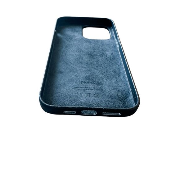 NWOT Apple iPhone 14 Pro Max Leather Case with MagSafe - Midnight - Picture 4 of 8